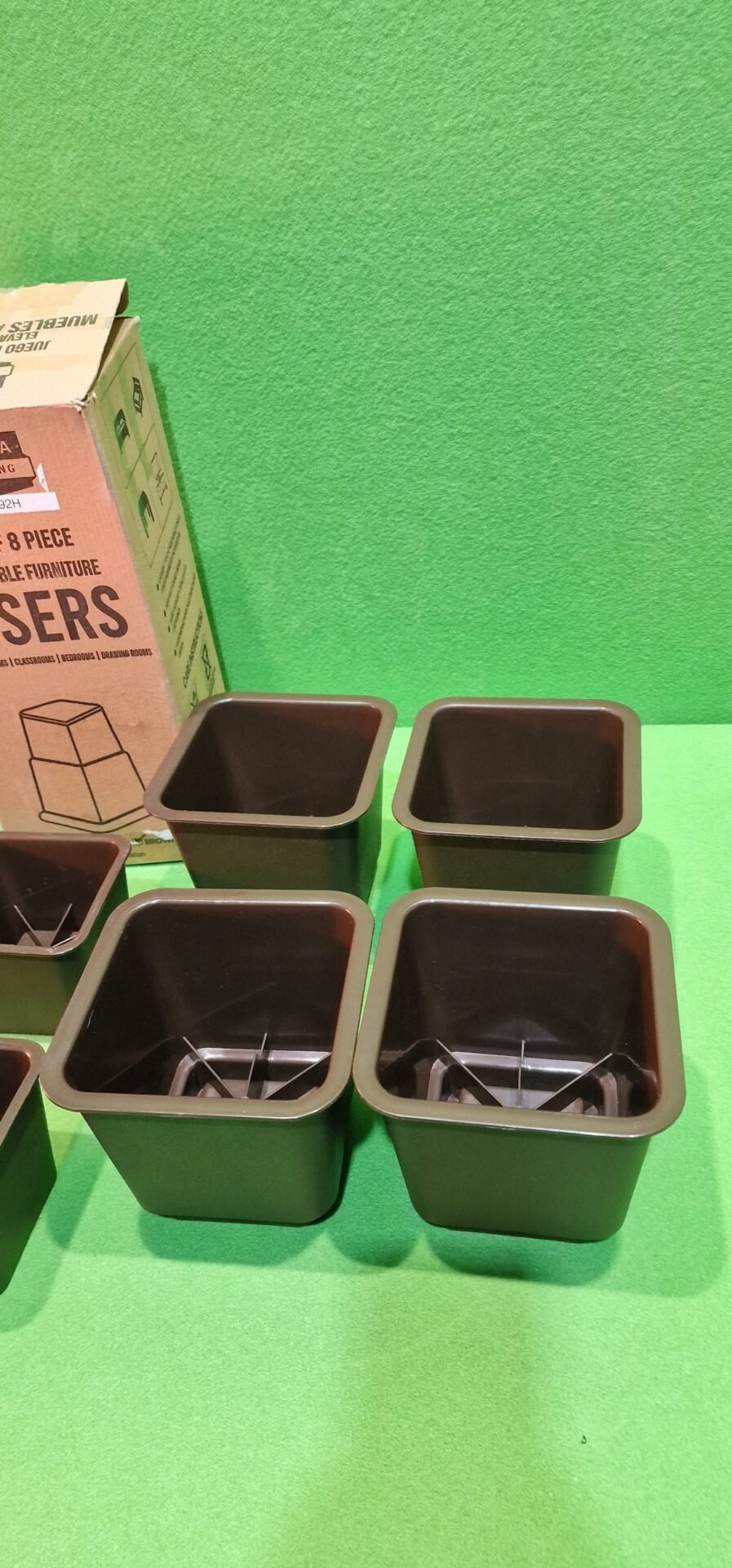 Foto 4 de Elevadores Ajustables para Muebles de Cama