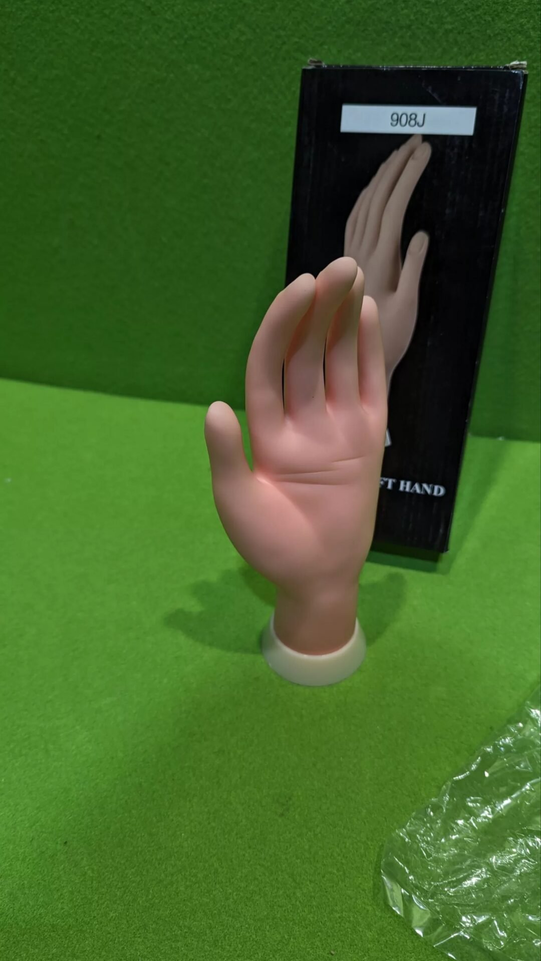 Foto 5 de Maqueta de mano para manicura con soporte blanco