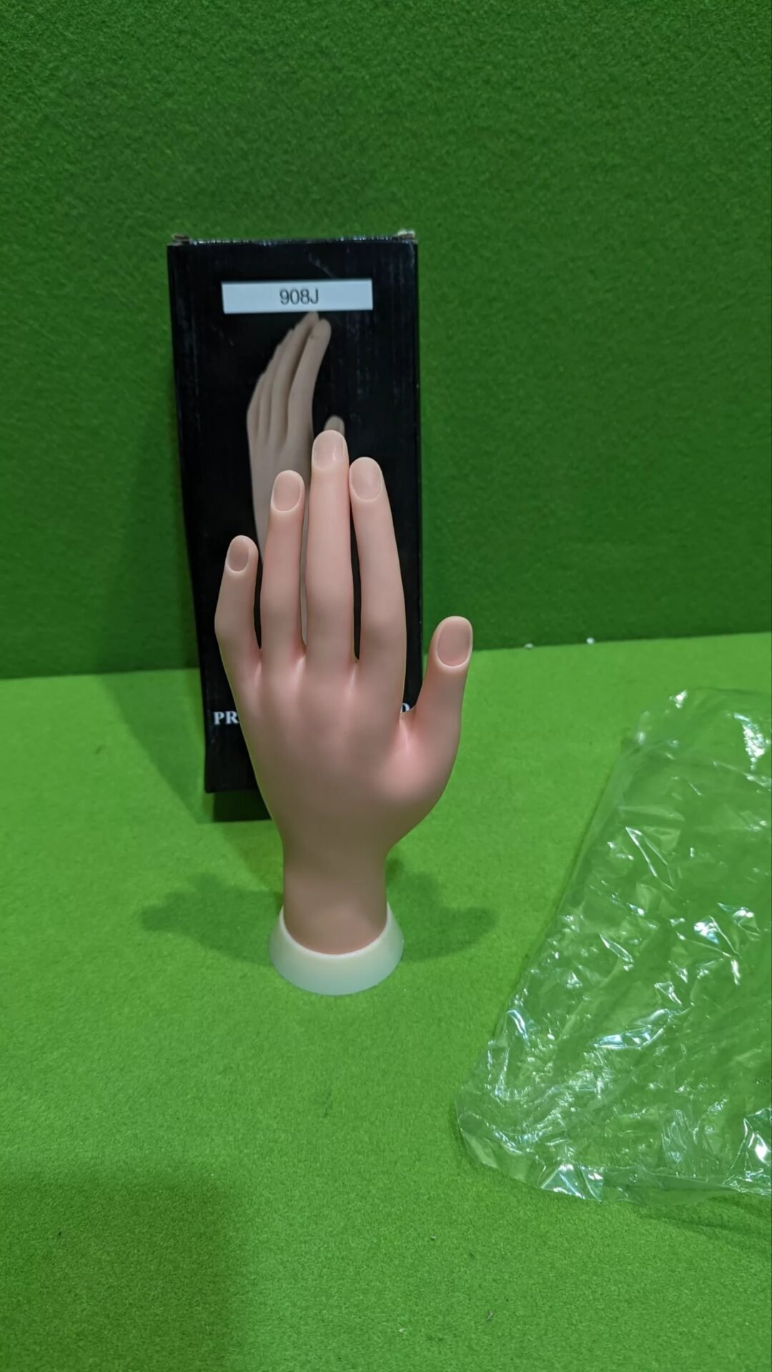 Foto 9 de Maqueta de mano para manicura con soporte blanco